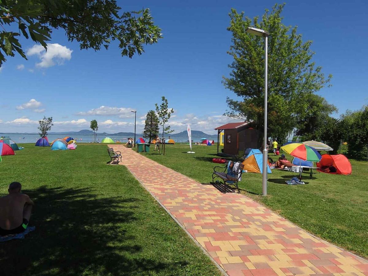 Holiday home in Balatonmariafürdo 19543 Exterior foto